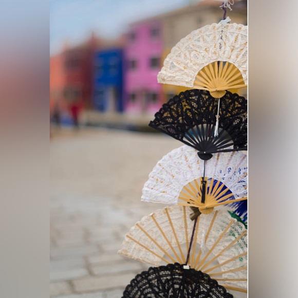 🇮🇹 Italy, Veneto, Burano, Black Traditional Italian Fan - Picture 1 of 9